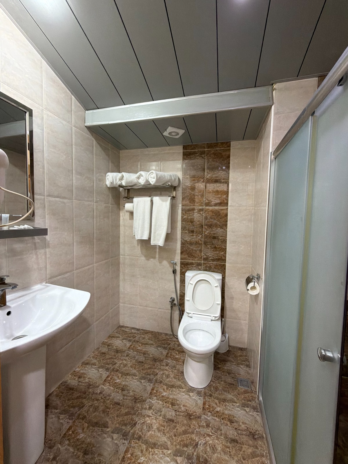 Royal Hotel Standard Quadro Room otağı - Bakı şəkil 2