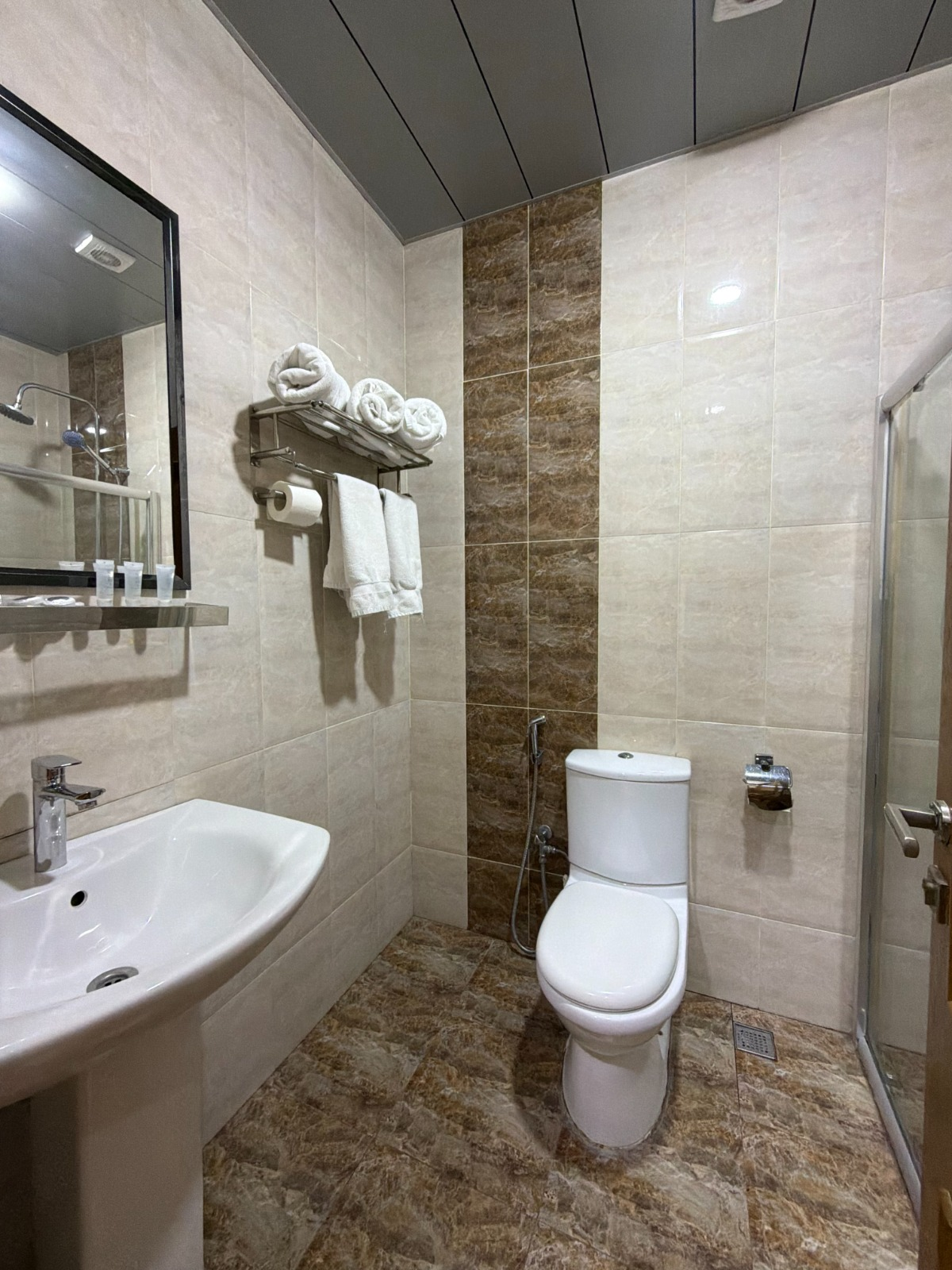 Royal Hotel Standard Quadro Room otağı - Bakı şəkil 3
