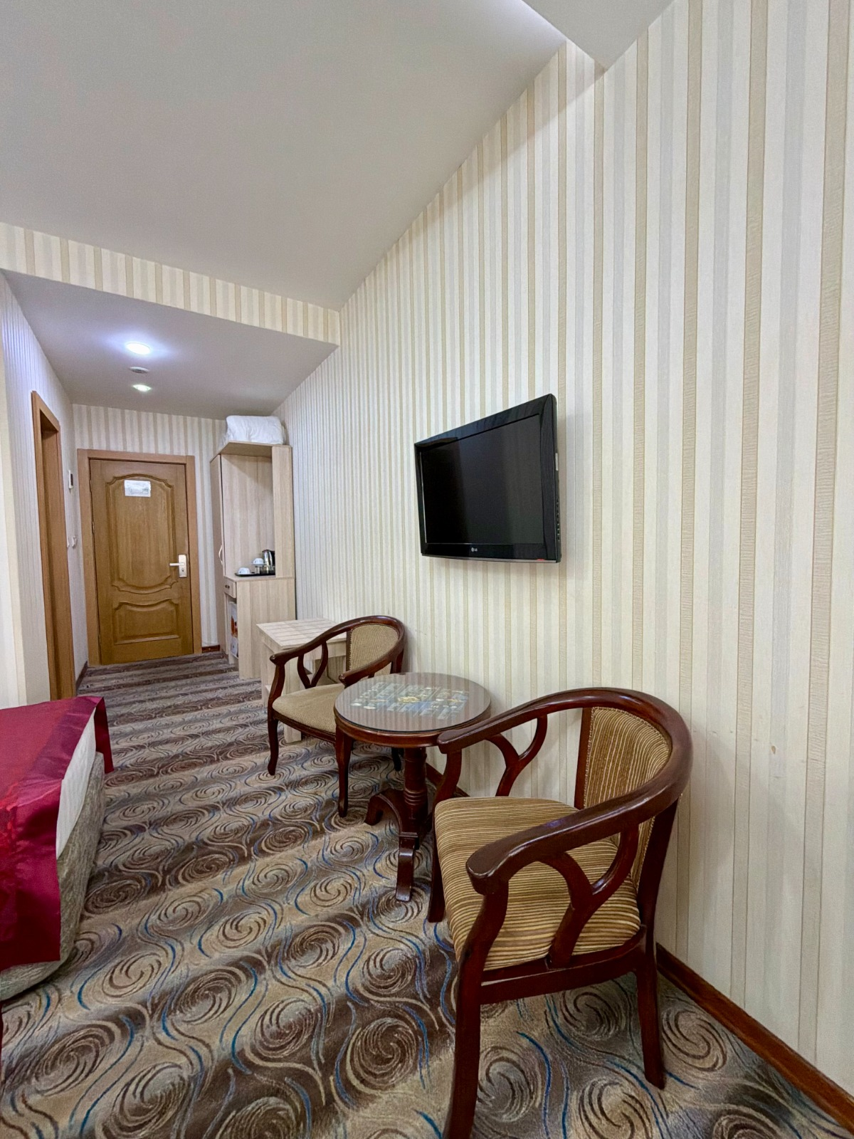 Royal Hotel Standard Triple Room otağı - Bakı şəkil 2